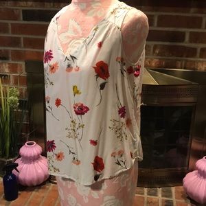 Floral sleeveless blouse